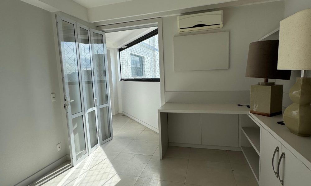 5697352c-ae7e-45a2-a997-0a22a5879a60