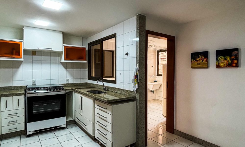 ba006896-87a1-4a70-b817-e16ef3291964