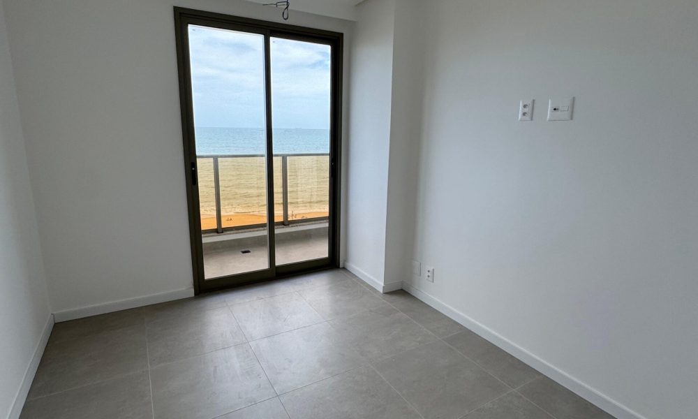 c6de6199-b406-49e2-b0aa-6c59c96964f7